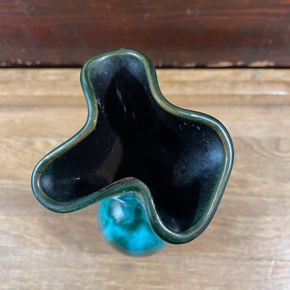 Canuck Pottery Niagara Falls Canada Vase Green Black Bulb Shaped Ruffled Vase - Picture 7 of 7